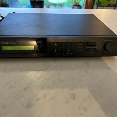 Roland MT-32 Multi-Timbral Synthesizer Module 1987 - 1992 - Black