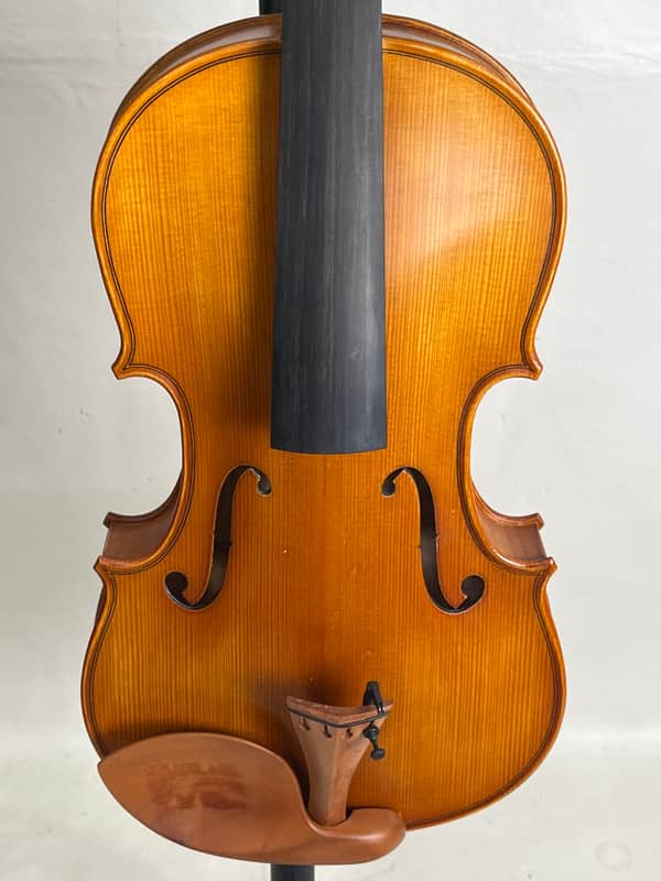 Andreas Eastman VL200 with case and Bow - Natural