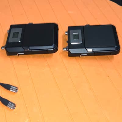 Two (2) Shure ADX1 Digital Wireless Bodypack Transmitters with LEMO3 (G57: 470 to 608 MHz) imagen 8