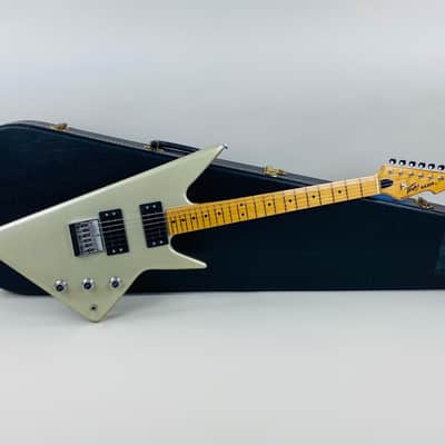 Peavey Razer, James "T-Model" Ford- "Slopbucket Blues," 1983 - Silver image 3