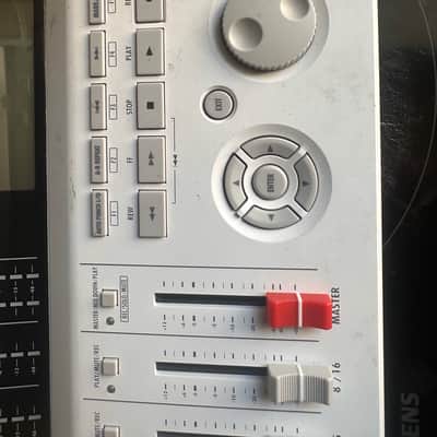 Zoom R16 USB Audio Interface / Digital Multitrack Recorder / Control Surface 2010s - White image 3