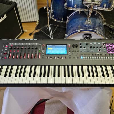 Roland Fantom 7EX 76-Key Workstation, Roland B-Stock. Full 2 yr warranty. MINT