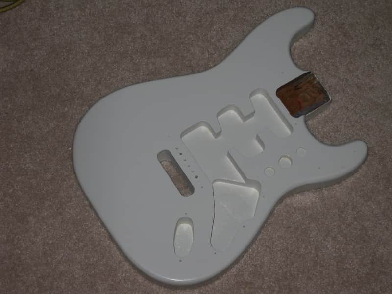 Fender MIM Strat body image 1