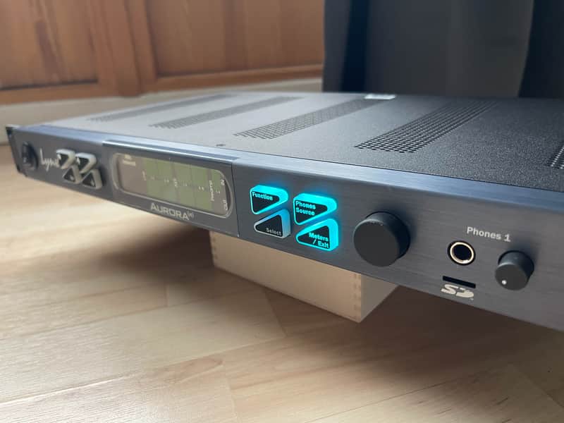 Lynx Aurora(n) 16 LT-TB3 AES16 LM-PRE4 Thunderbolt 3 Interface + 2x Avid DB25 image 1