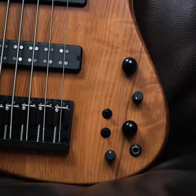 Fodera Emperor 5 Standard Special Figured Redwood 2025 (9,55 Lbs.) image 7