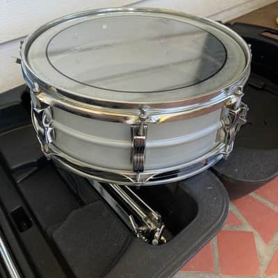 Ludwig Acrolite 5x14" 8-Lug aluminum snare drum, early 80's image 5