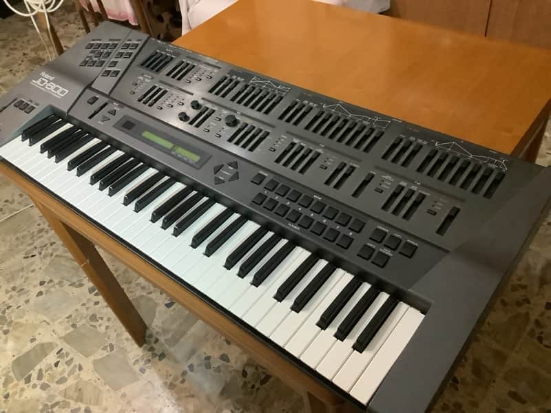 Roland JD-800 61-Key Programmable Synthesizer 1991 - 1995 - Carbon image 1