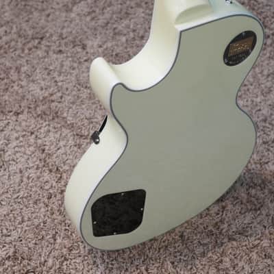 Video! 2018 Gibson 3 P90 Les Paul Custom M2M Vintage White image 24