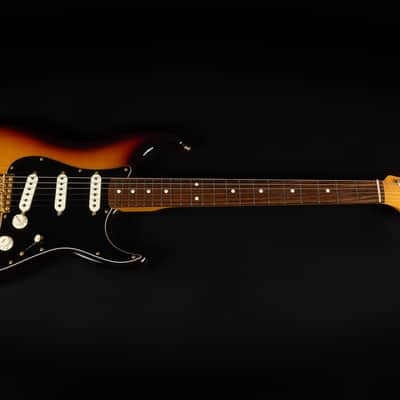 2018 Fender MIJ Traditional '60s Stratocaster RW with Gold Hardware - 3-Color Sunburst | Japan Vintage Reissue SSS Rosewood Fretboard image 2