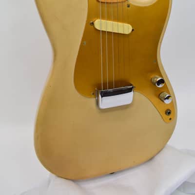 Vintage 1958 Fender Musicmaster Electric Guitar, Maple Fingerboard, Desert Sand w/ Case image 4