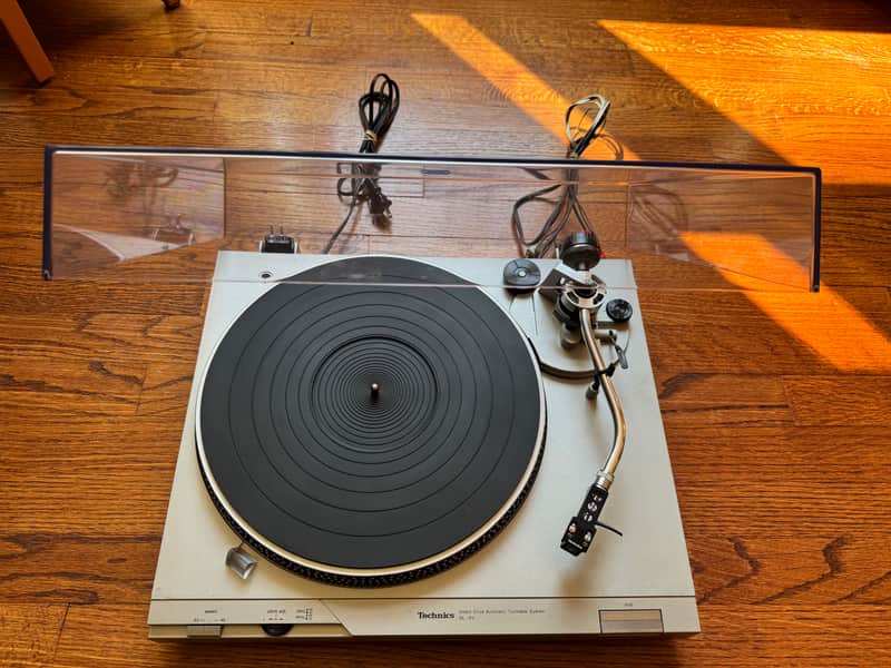 Technics SL-D2 Direct Drive Vintage Turntable