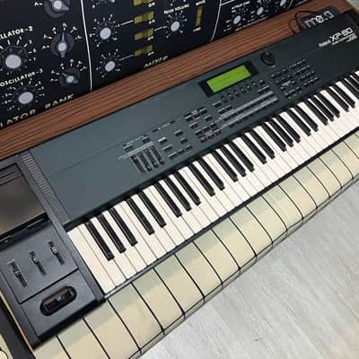 Roland XP-80 76-Key 64-Voice Music Workstation Keyboard 1999 - 2004 - Black image 2