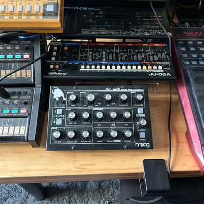 Moog Minitaur Rev2 TBP002 2012 - Present - Black image 2