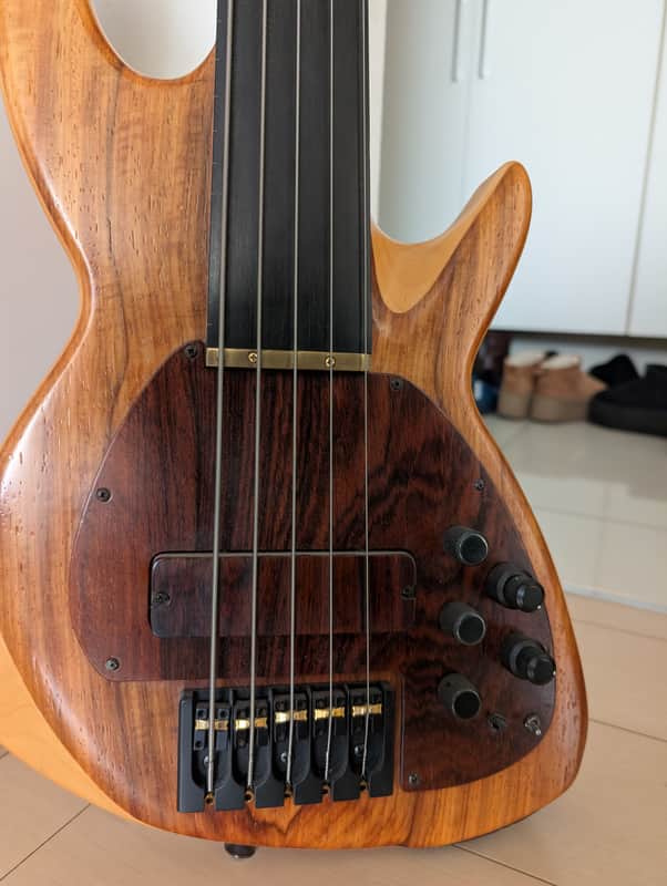 ベース Chris Larkin Reactor 5B (Aero PU / RMC) 2007 Chris Larkin Reactor 5B Custom Bass | Irish Luthier | Aero