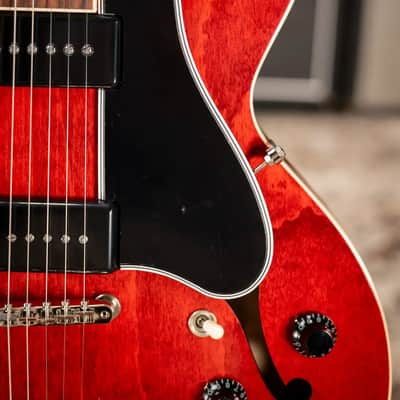 Gibson ES-330 Hollow Body Electric Guitar - Sixties Cherry with Hardshell Case image 10