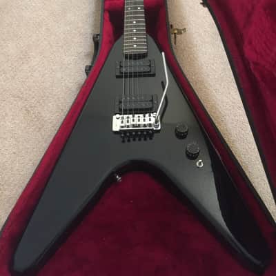 Kramer Focus 4000 1983 Floyd Rose guitar black gloss with case - ESP image 1