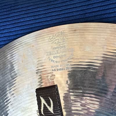 Zildjian 18" A Classic Orchestral Selection Medium Heavy Cymbal Pair image 6