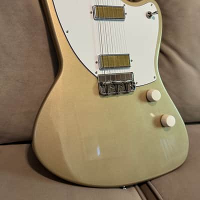 Harmony Silhouette with Rosewood Fretbaord (Sperzel upgraded tuners) image 3