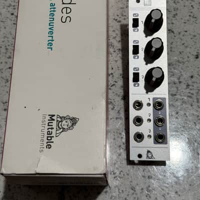 Mutable Instruments Shades v2 mixer attenuverter 2010’s image 1