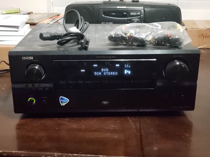 Denon AVR-4306 2006 - Black image 1