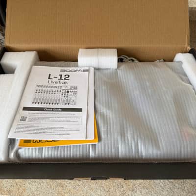 Zoom LiveTrak L-12 Digital Mixer / Recorder 2010s - Grey / Blue image 6