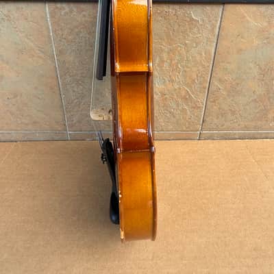 Carlo Robelli by Violmaster P-105 4/4 Full Size Violin w/ Bow, Case, Shoulder Rest & Rosin image 12