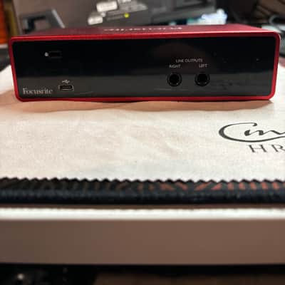Focusrite Scarlett 2i2 3rd Gen USB Audio Interface 2019 - Present - Red / Black image 3