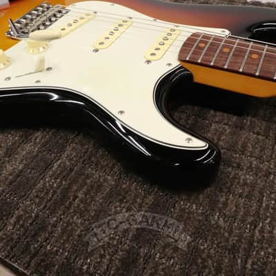 Fender USA 2024 American Vintage II 61 Stratocaster image 12