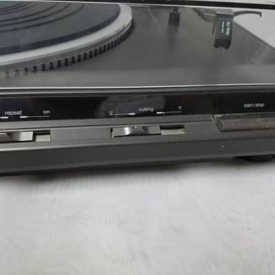 Vintage Technics SL-DD33 Direct Drive Automatic Turntable System image 3