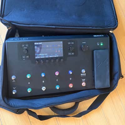 Line 6 Helix LT 2017 with Gator Pedal Board Gig Bag image 3