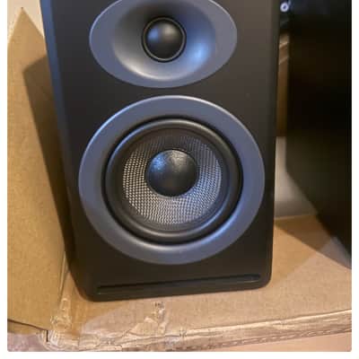 Audioengine P4 Passive Bookshelf / Studio Monitors -Open Box / Mint! image 3