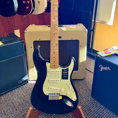 Fender LIMITED EDITION VINTERA® II ROAD WORN® '60S STRATOCASTER® 2025 - Black image 1