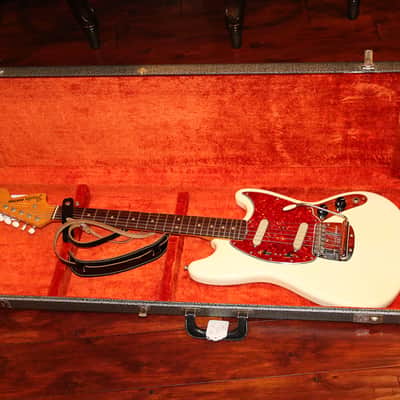 1966 Fender Mustang (FEE1177) image 12