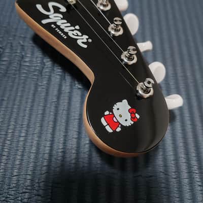 *NEW IN BOX* 2025 Squier Hello Kitty Japan Domestic Market Limited Edition - Black image 4