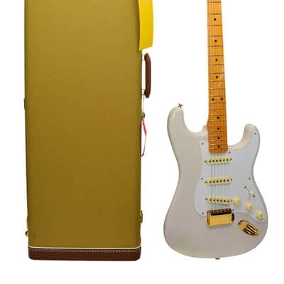 2007 Fender American Vintage 1957 Commemorative Stratocaster Electric Guitar, Maple Fingerboard, White Blonde w/ Case image 1