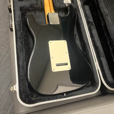 Fender Standard HSS Stratocaster with Maple Fretboard 1999 - 2005 Black image 3