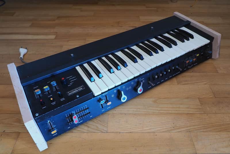 Korg MiniKORG 700 37-Key Analog Synthesizer