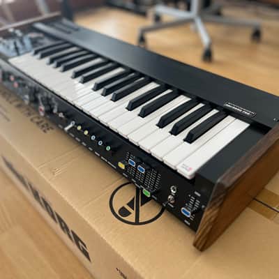 Korg miniKORG 700FS 32-Key Analog Synthesizer 2021 - Present - Black / Wood image 4