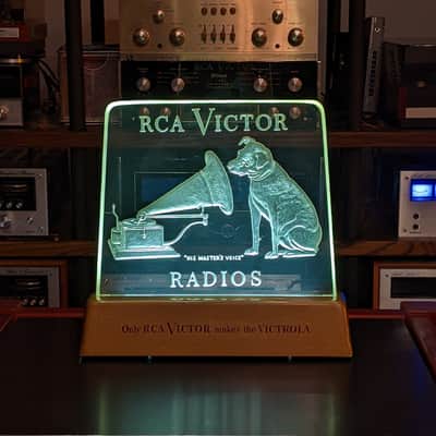 RCA VICTOR 1940’s Lucite Lighted Sign image 2