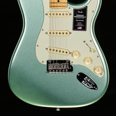 Fender American Professional II Stratocaster Mystic Surf Green Maple Fingerboard (219) image 3