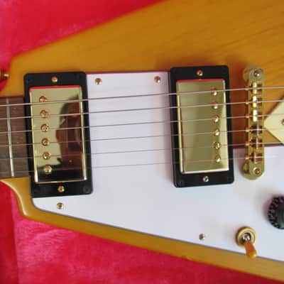 Epiphone '58 Korina Flying V Left-Handed 2023 - Aged Natural (White Pickguard) image 5