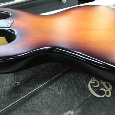 Peavey T-15 1981 - 1983 - Sunburst image 8