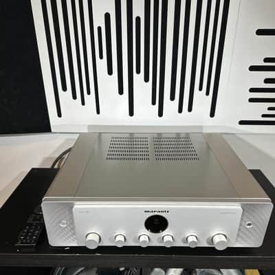 Marantz Model 30 60-Watt Stereo Solid-State Integrated Amplifier 1976 - 1978 - Silver image 2