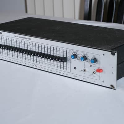 Klark Teknik DN300 Single Channel 30 Band 1/3 Octave Graphic Equalizer image 3