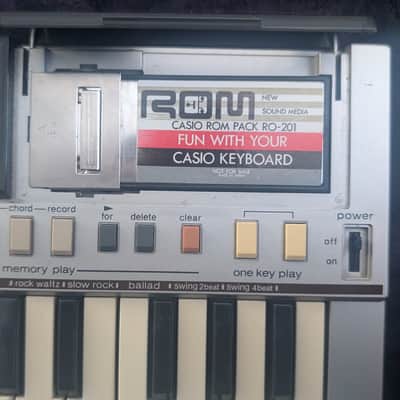Casio PT-50 31-Key Mini Synthesizer 1980s - Silver image 3