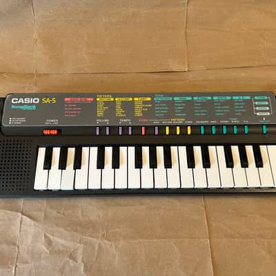 Casio SA-5 1990s - Black Made in Japan Good Condition mini 32-key Tone Bank Keyboard synth GC smilar to SA-10