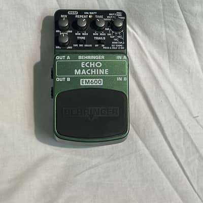 Behringer EM600 Echo Machine Pedal | Reverb