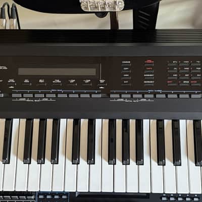 *INCLUDES EXTRAS* Roland D-50 61-Key Linear Synthesizer