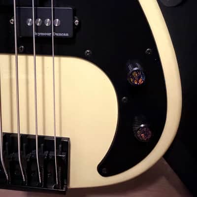Schecter P-5 2022 - Present - Ivory image 7
