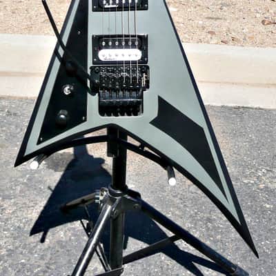 Jackson Rhoads JS32L Left Handed Electric Guitar in Original Box, Packaging, Hang Tags, Owners Manuals and Tremolo Tools - PV MUSIC Guitar Shop Inspected, Setup + Tested - Mint Condition image 11